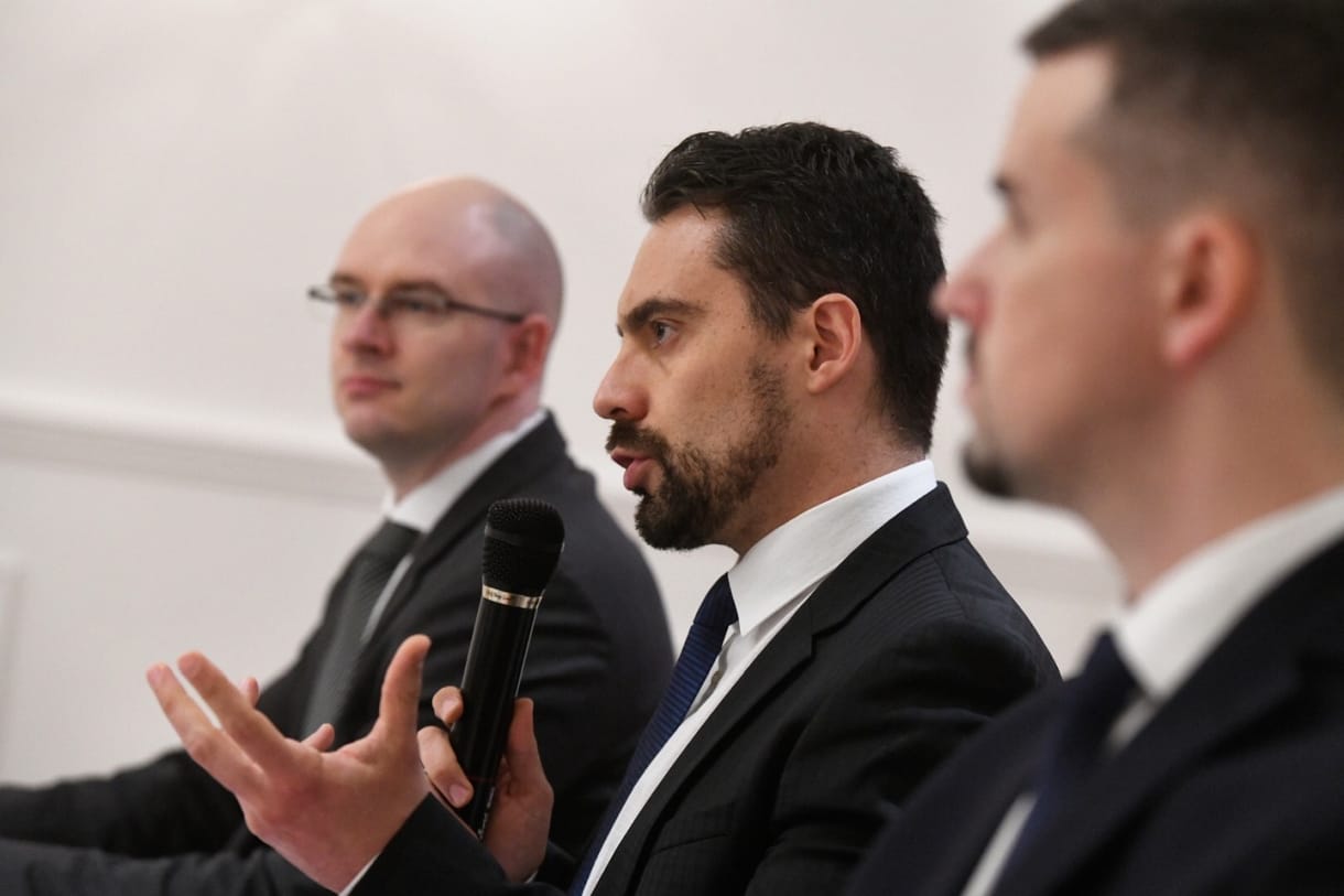 Jobbik: Támadás érte a párt Facebook-oldalát