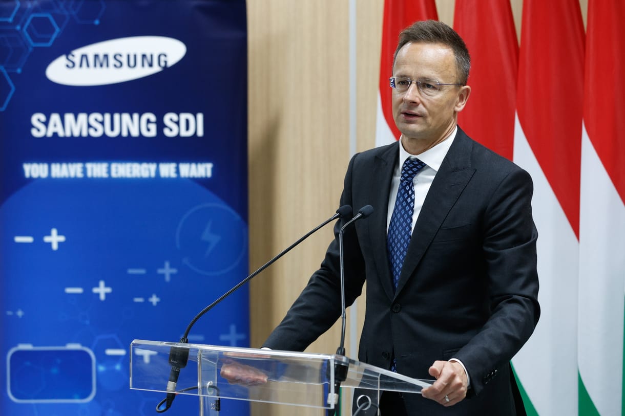 22 milliárd forintos kutatási központot adott át a Samsung SDI akkugyár