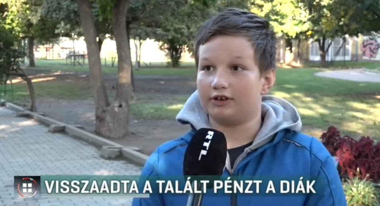 Százezer forintot talált a szegedi diák az automatában, visszaadta a pénzt
