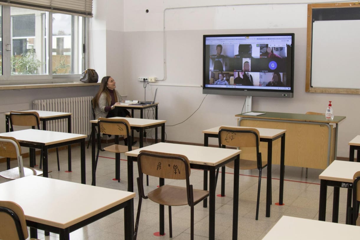 Távozott a tankerületi igazgató, aki kivett egy roma gyerekeket oktató iskolát a támogatási programból