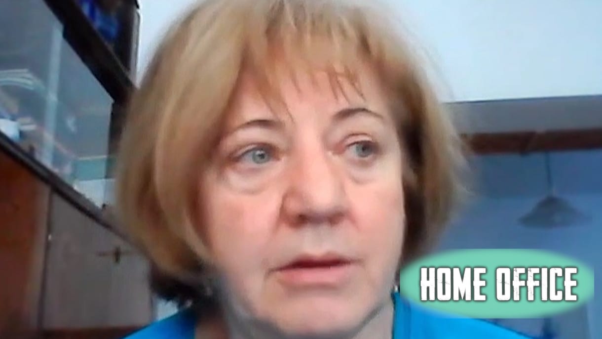 L. Ritók Nóra a Home office-ban: 