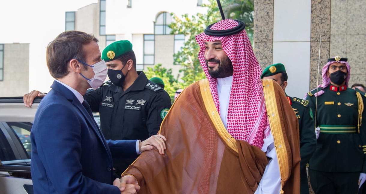 Nagy üzleteket kötöttek a francia vállalatok Macron szaúdi látogatása alkalmából