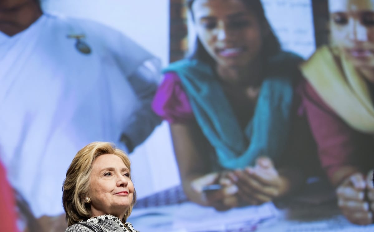 Clinton is megszólalt az európai menekültkrízissel kapcsolatban