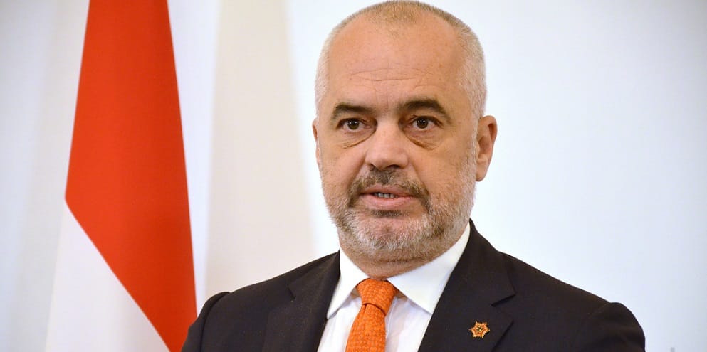 Az olasz külügyminiszterrel csempészett Pfizer-vakcinát az albán miniszterelnök