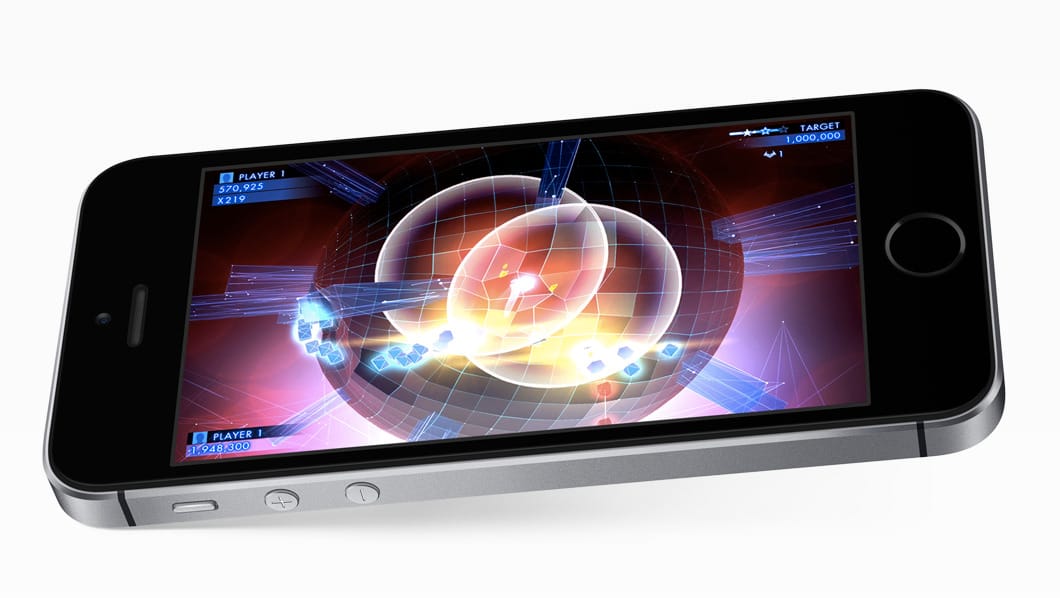 Ez már nagyon kellett: bemutatták a kisebb, olcsóbb, de nagyon erős új iPhone-t