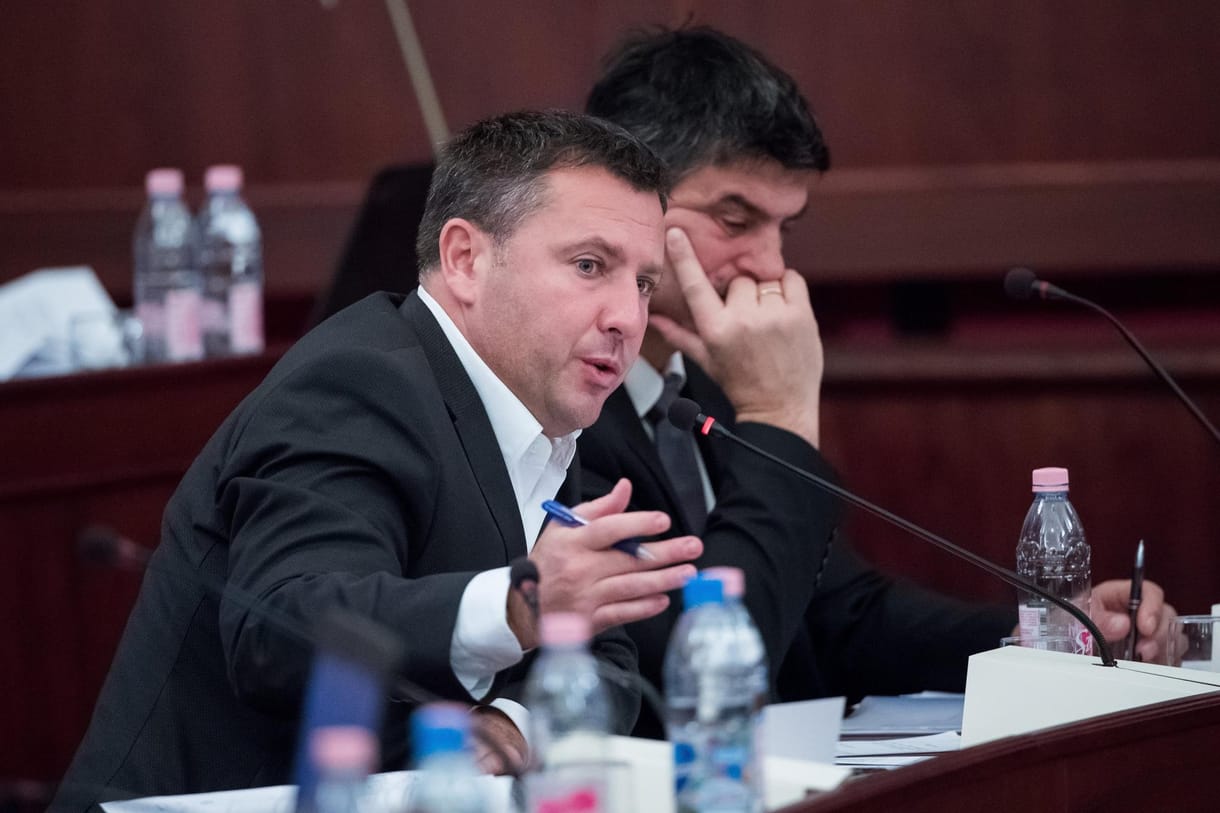 A volt fideszes polgármester papíron akkor is dolgozott, amikor Franciaországban nézett focimeccset