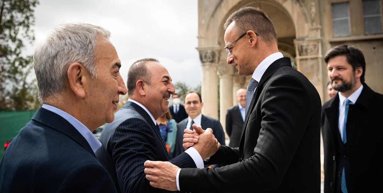 3000 négyzetméteres nagykövetséget építenek Szijjártóék Ankarába