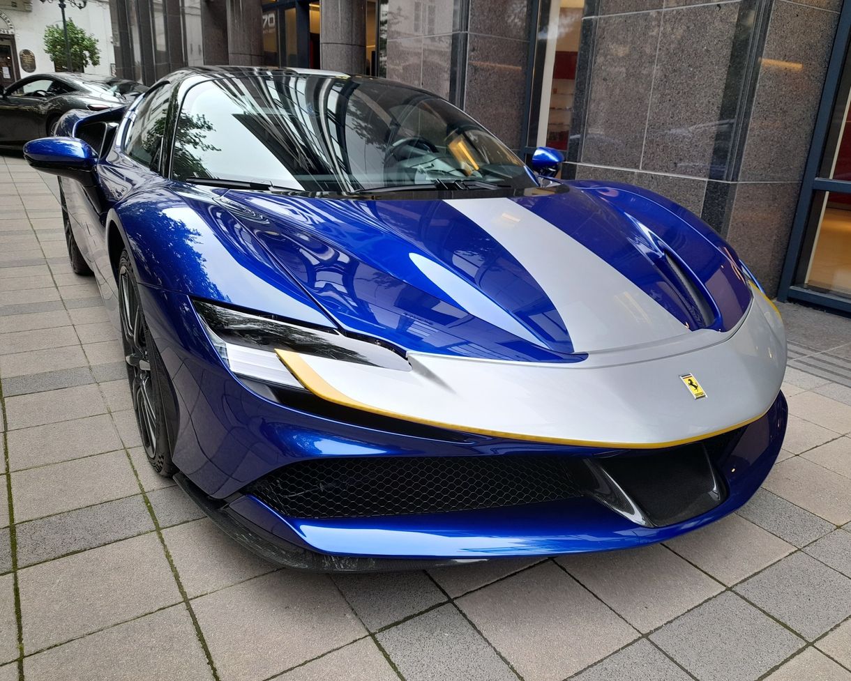 Az 1000 lóerős hibrid Ferrari és a Portofino is megmutatta magát Budapesten