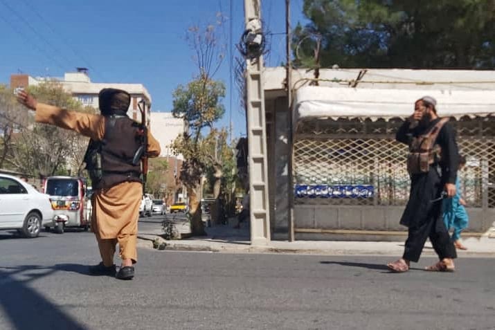 Öngyilkos merénylet történt egy heráti mecsetnél, 18 ember meghalt