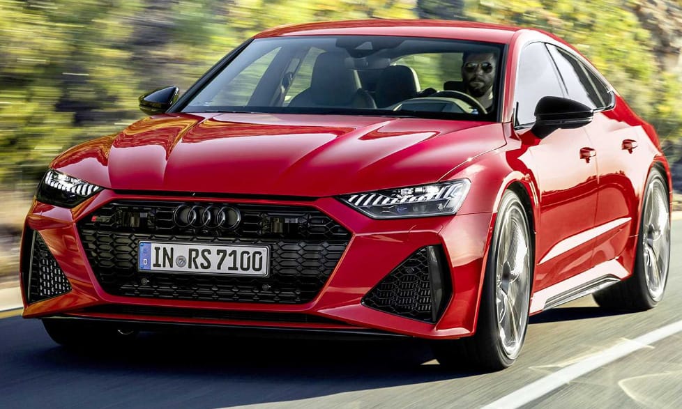 Két világ határán: benzinpusztító Audi RS-eket és egy e-tron GT villanyautót vezettünk