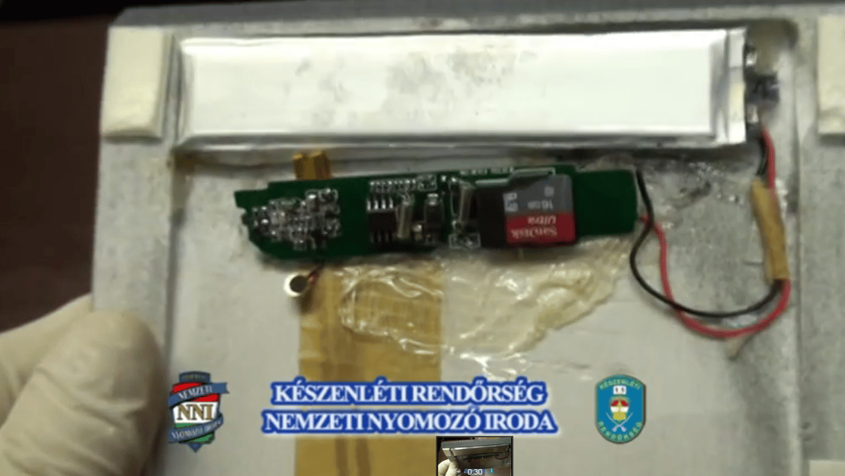 Ilyen eszközzel lopják el a PIN-kódokat a bankautomatáknál – videó