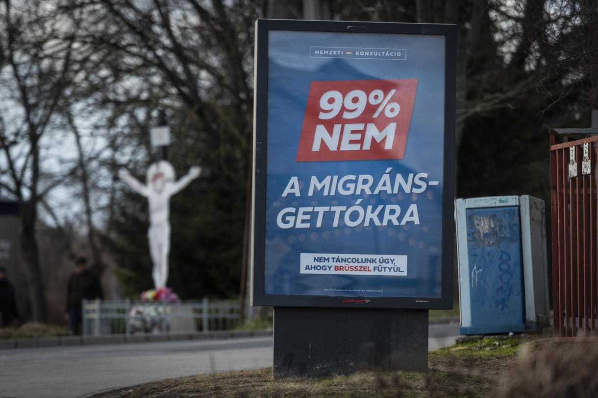 Orbán bejelentette: Hétfőn indul a nemzeti konzultáció