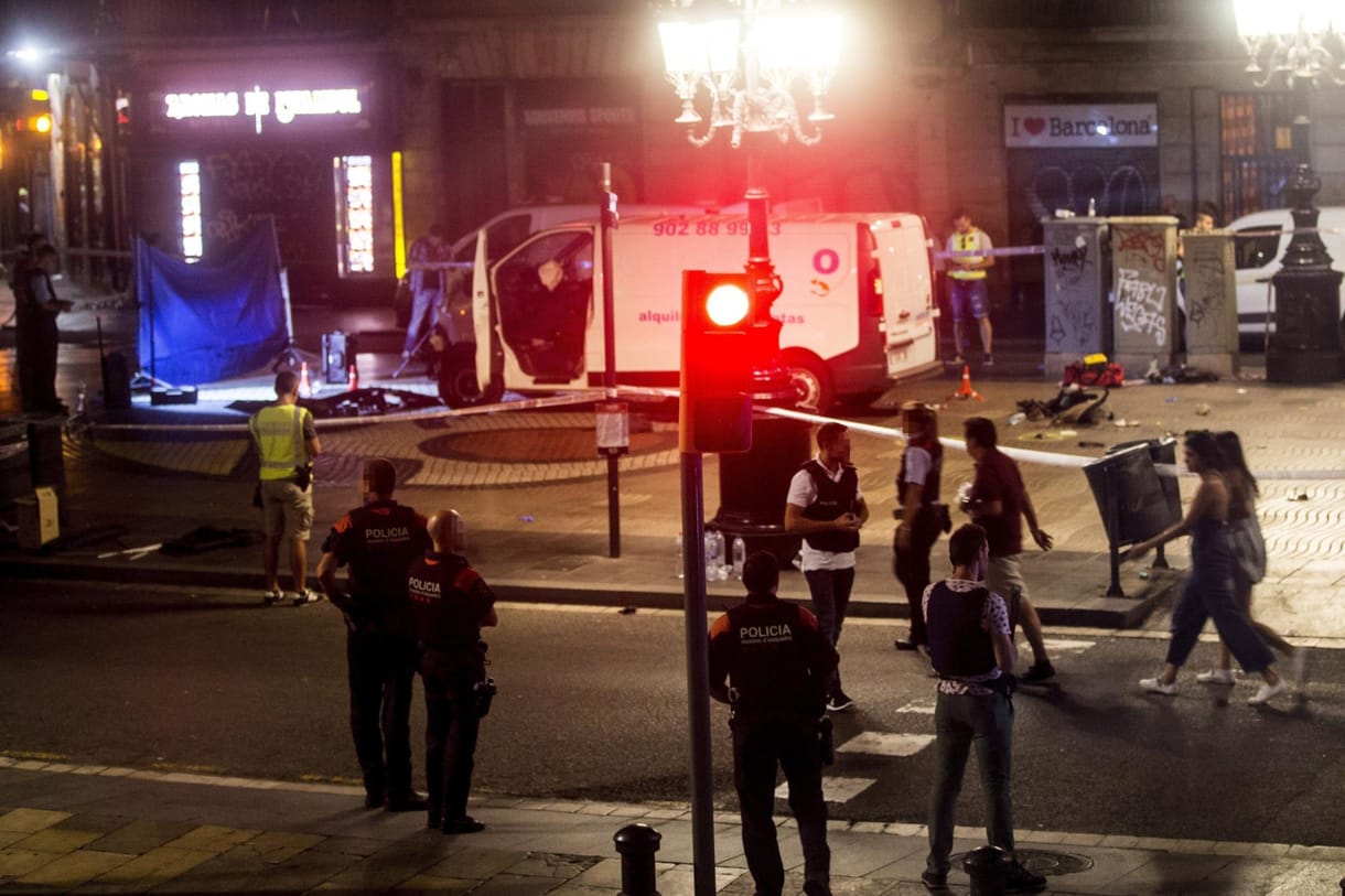 Orbán is megszólalt a terror után