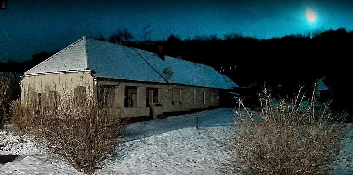 Fényesen izzó meteor világította be az éjszakát Győr-Moson-Sopron megyében – videó