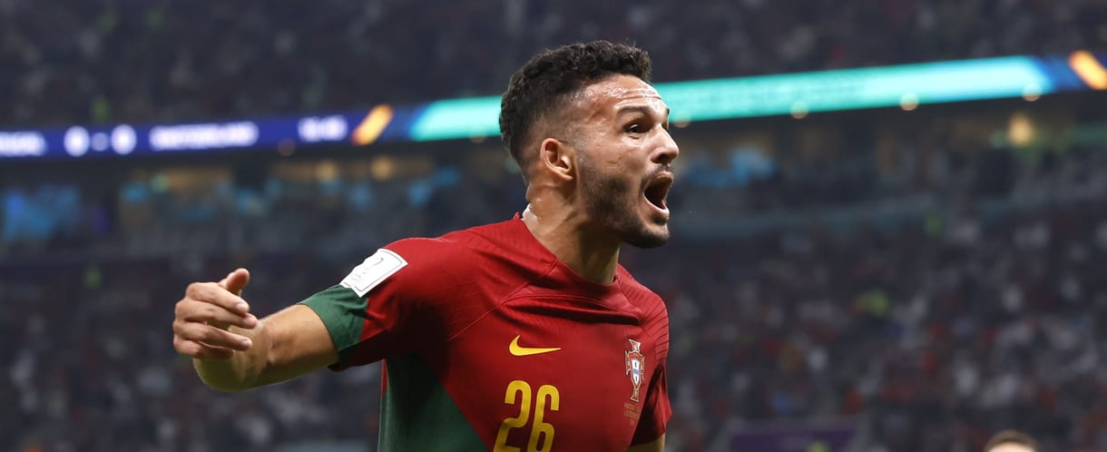 Portugália simán átlépett Svájcon, a spanyolokat verő Marokkóval kell szembenézniük