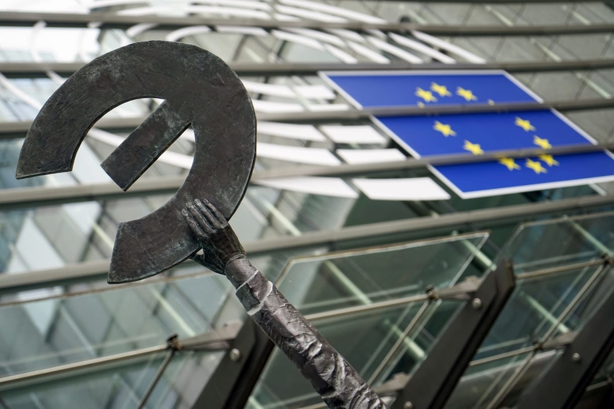 EP-képviselő: egybecseng a szélsőjobb rágalom és Orbán menekültpoitikája
