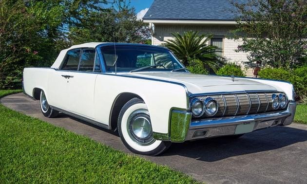 Kalapács alá kerül Johnson elnök Lincoln Continentalja