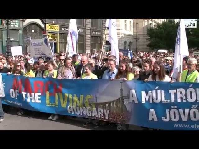 Videó: Nácik unokái kértek bocsánatot az Élet menetén
