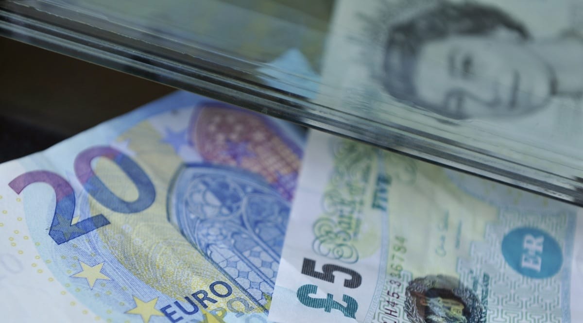 A vakációzó briteknek már pénzt sem váltanak