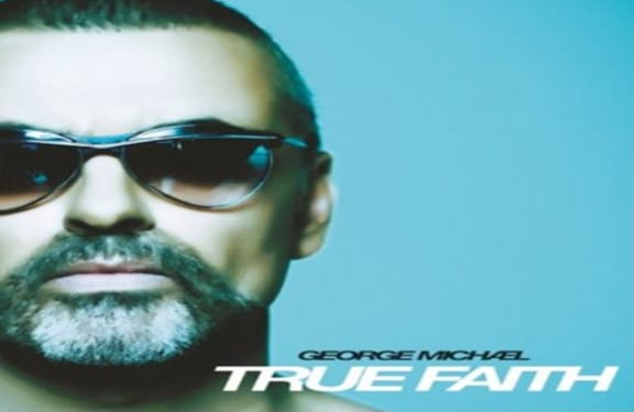 George Michael és a Theo napszemüvegek