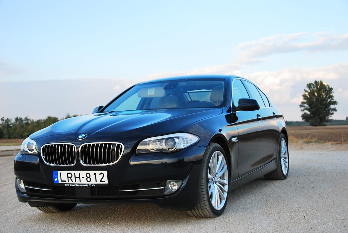 BMW 5 teszt: dinamit a vére