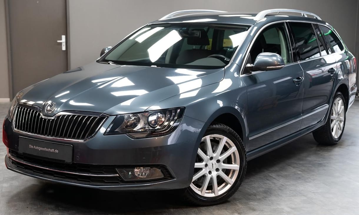 Jókora V6-os kombi Skoda 9 millió forint körül? Létezik, mutatjuk