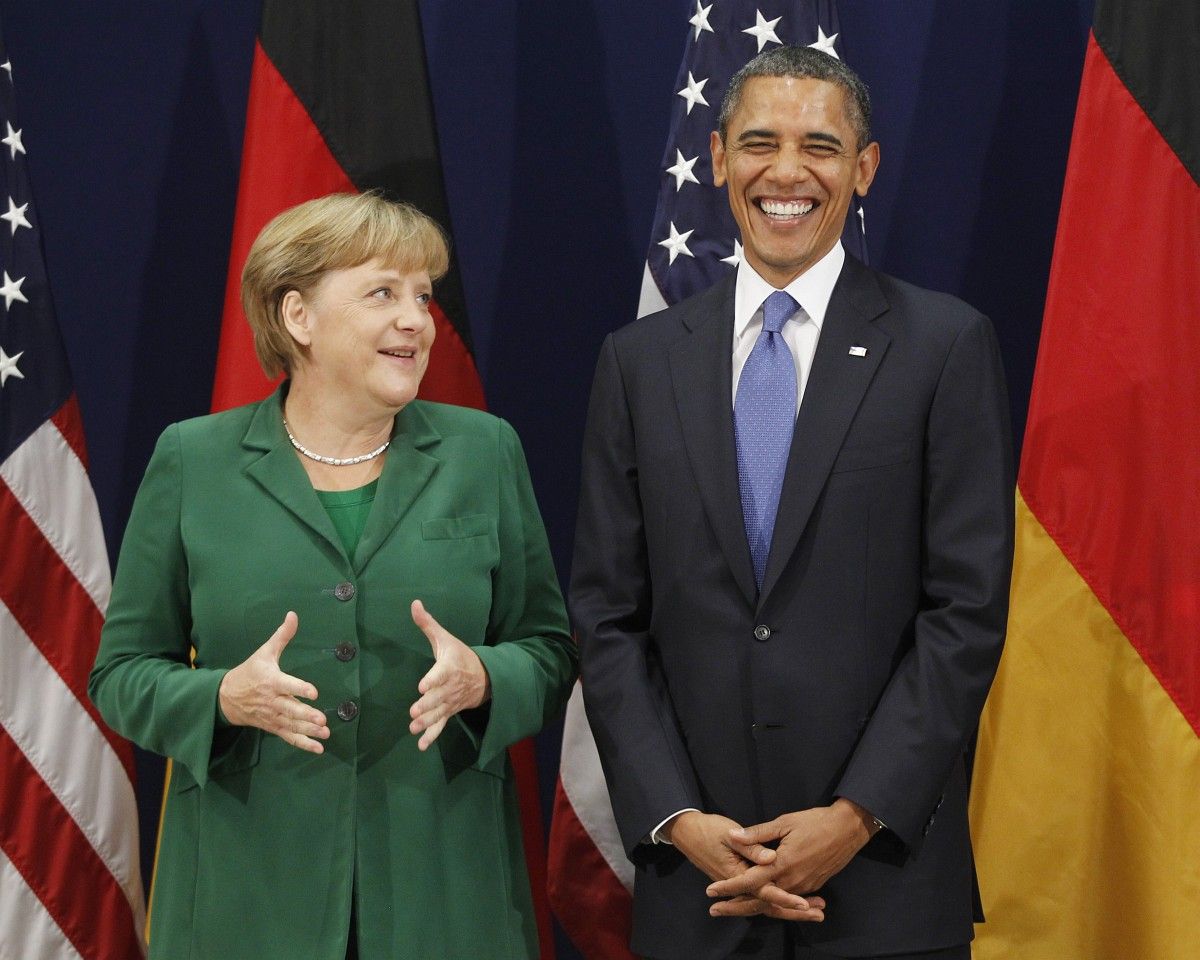 Obama és Merkel szerint a görögöknek az eurócsoportban kell maradnia
