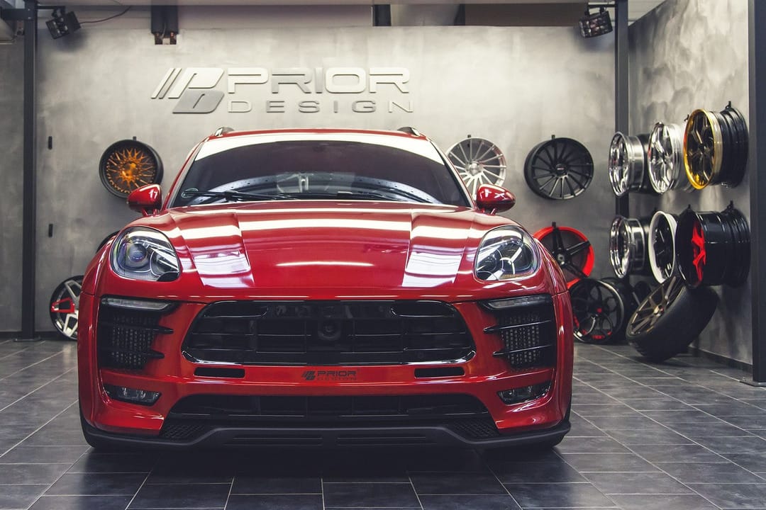 Ezzel a Porsche Macannal garantáltan rémálom egy pláza mélygarázsa