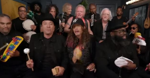 Így hangzik az Aerosmith gigaslágere játékhangszerekkel előadva (videó)
