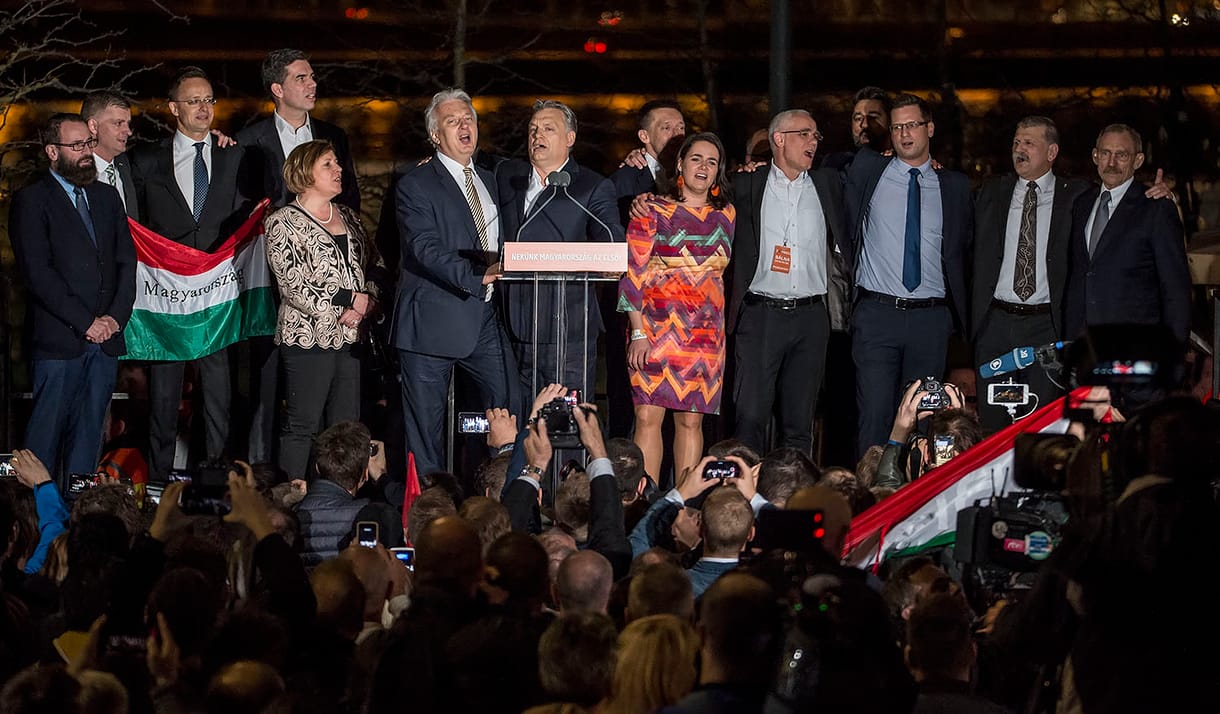 A Fidesz nyert, Szájer József mégis az ellenzéki médiafölény miatt panaszkodik