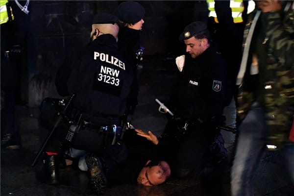 Berlinben és Kölnben is történt szexuális zaklatás
