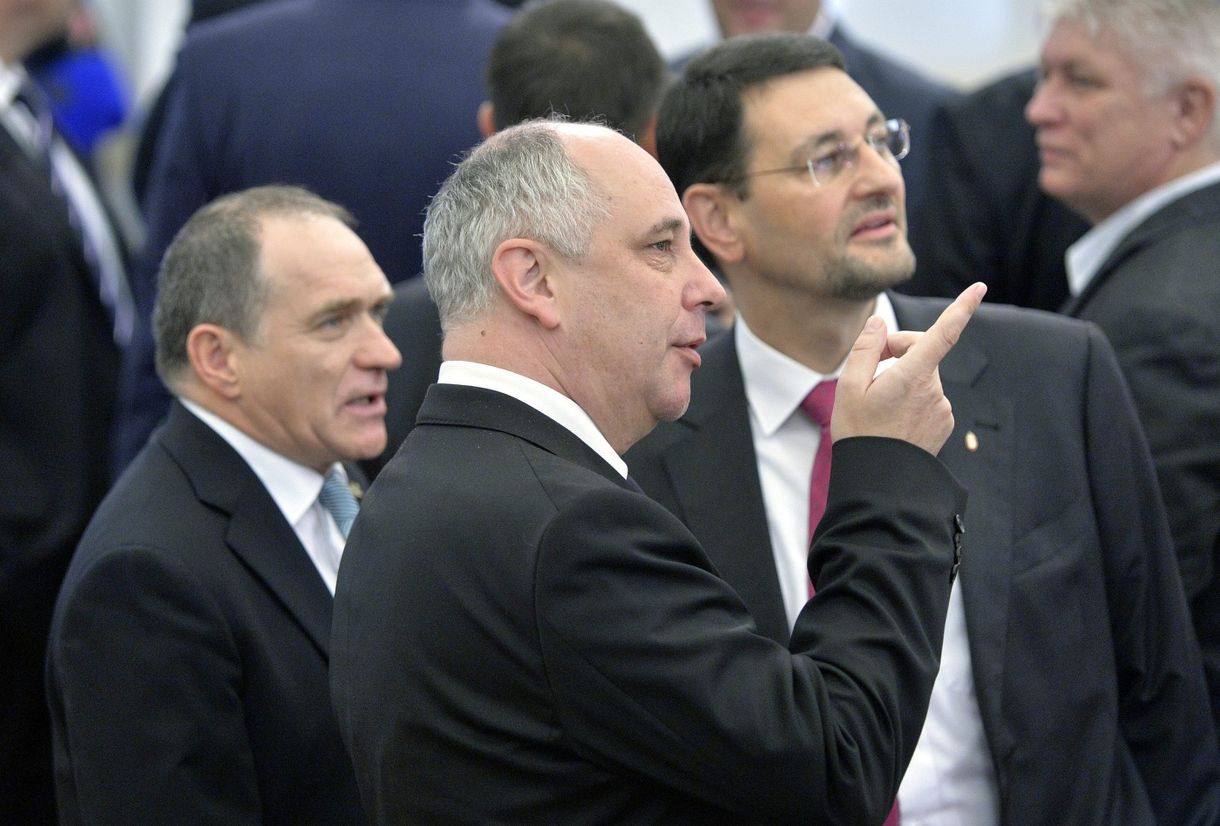 Szinte minden bukott fideszes polgármesternek talált már új helyet Orbán 
