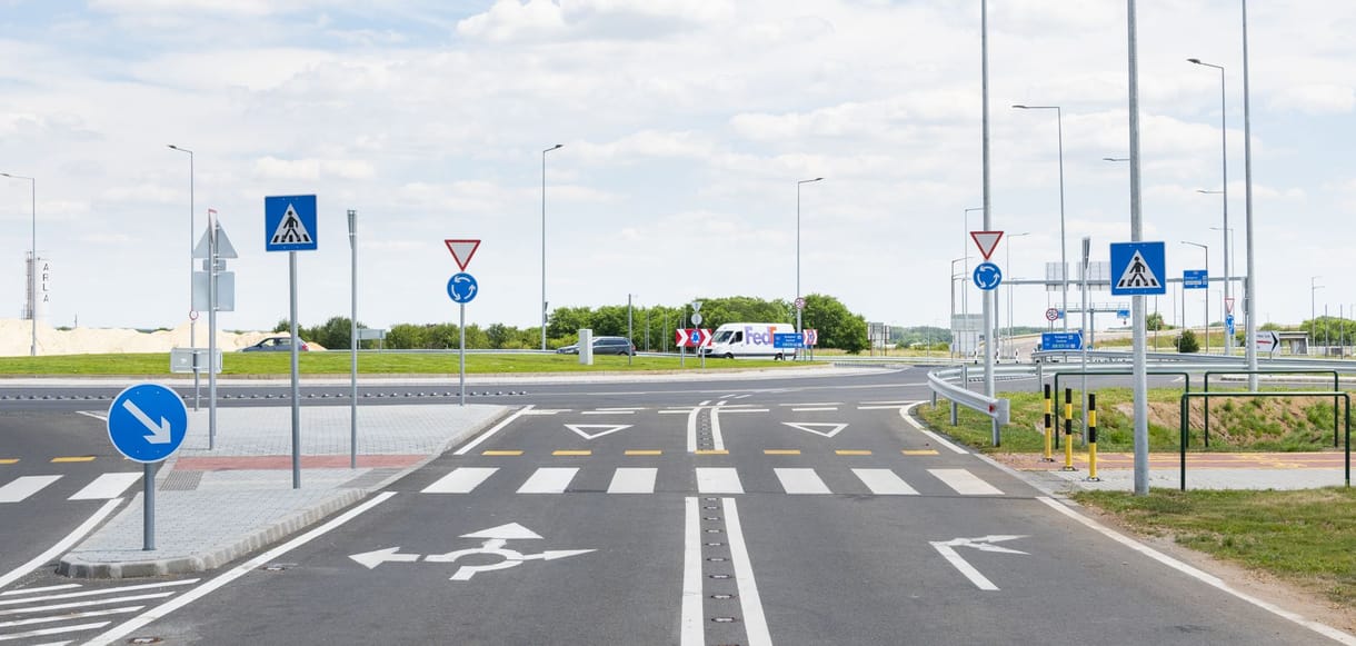 Átadták a kétsávos turbókörforgalmat a ferihegyi reptérnél