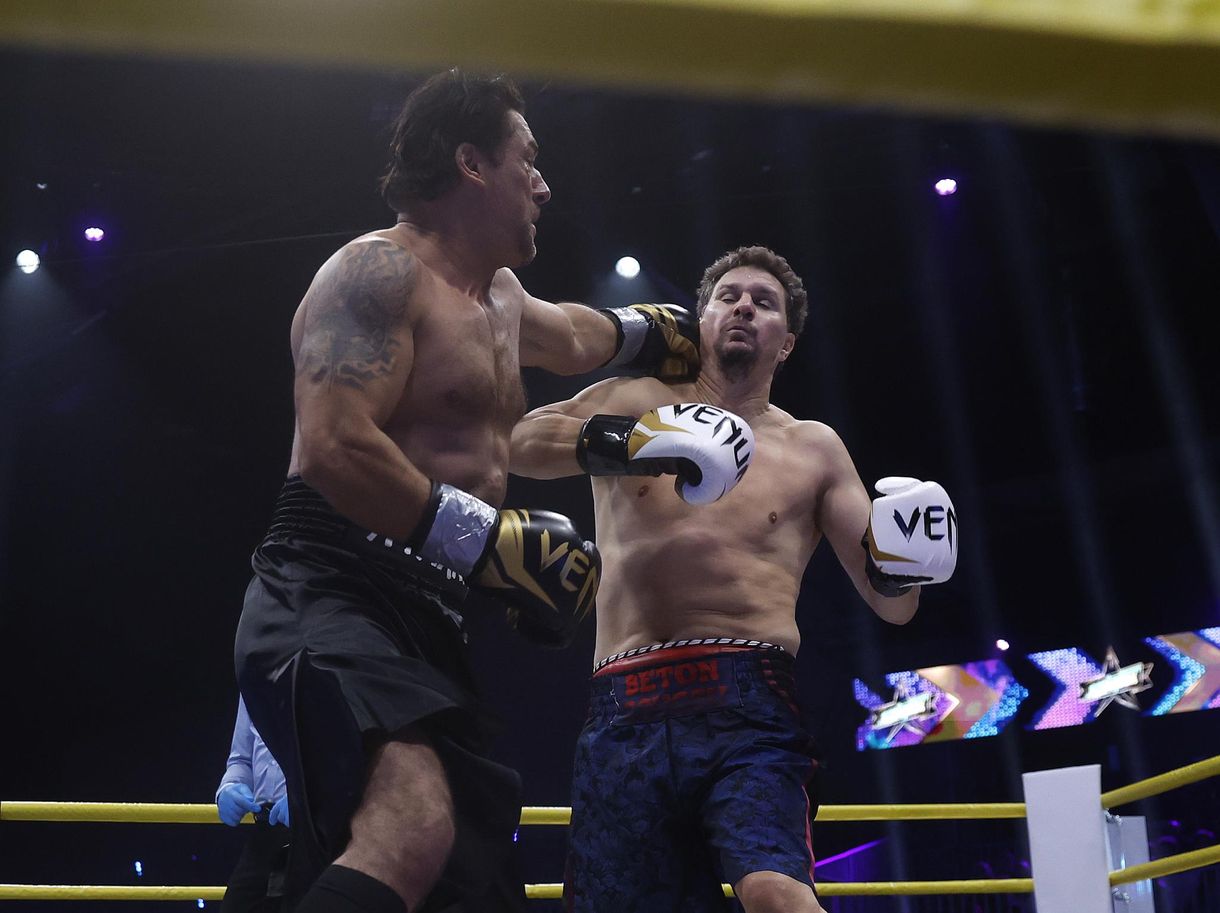 Nagy Ervint kiütötték, Molnár Áron is kiütéssel győzött a Sztárboxban