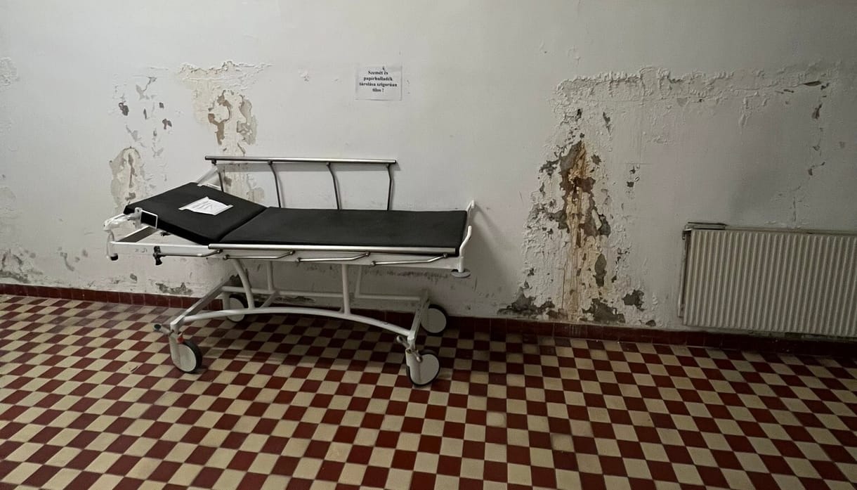 Magyar Péter kórháztúrája nagyot üthet, a Fidesz hívei is látják a lehetetlen állapotokat az egészségügyben
