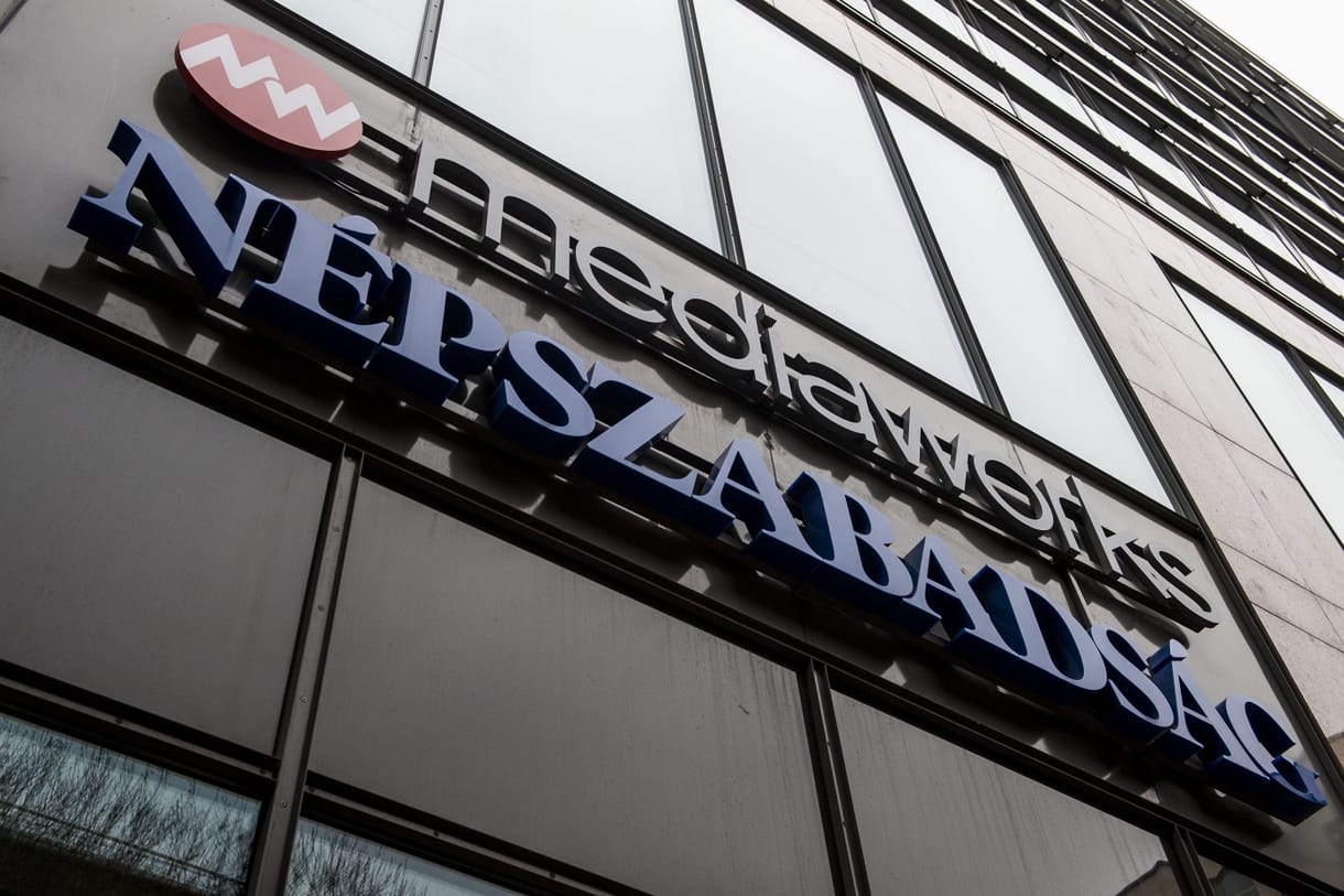 Katona-dolog: felvállalta a Népszabadság bezárását, a posta topmenedzsere lett