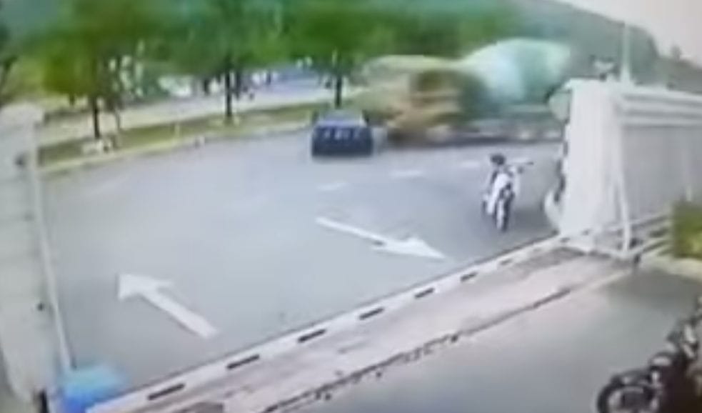 Videó: Ennél durvább meglepetés nem érhet egy autótolvajt