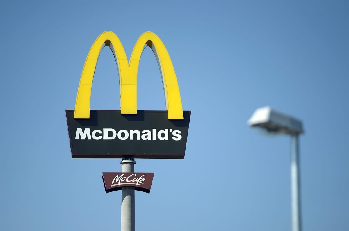 Bacondarabokkal vertek át egy muszlim családot egy amerikai McDonald’s-ban