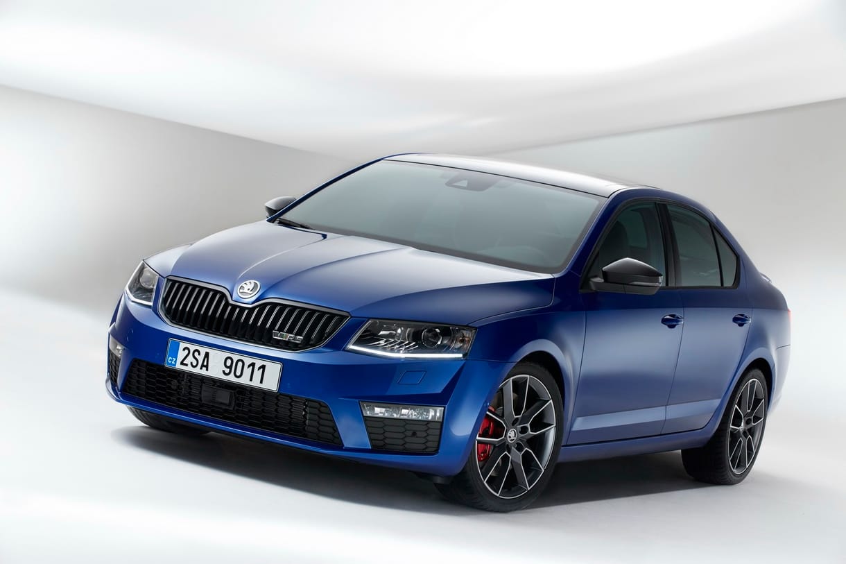 Lerántották a leplet a Skoda Octavia RS-ről – fotók