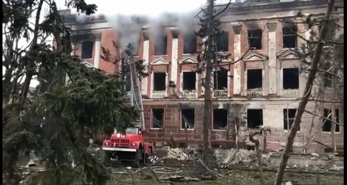 Oroszország a Fekete-tengerről indított négy Kalibr-rakétával lőtte Mikolajivot Zelenszkij szerint