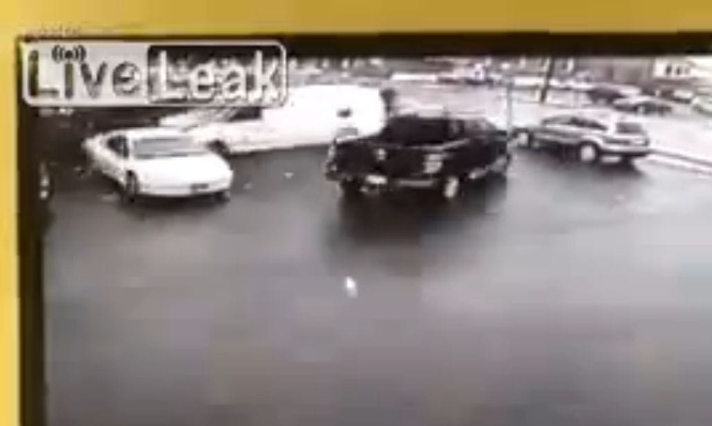 Durva balesettel zárult egy autós üldözés – videó