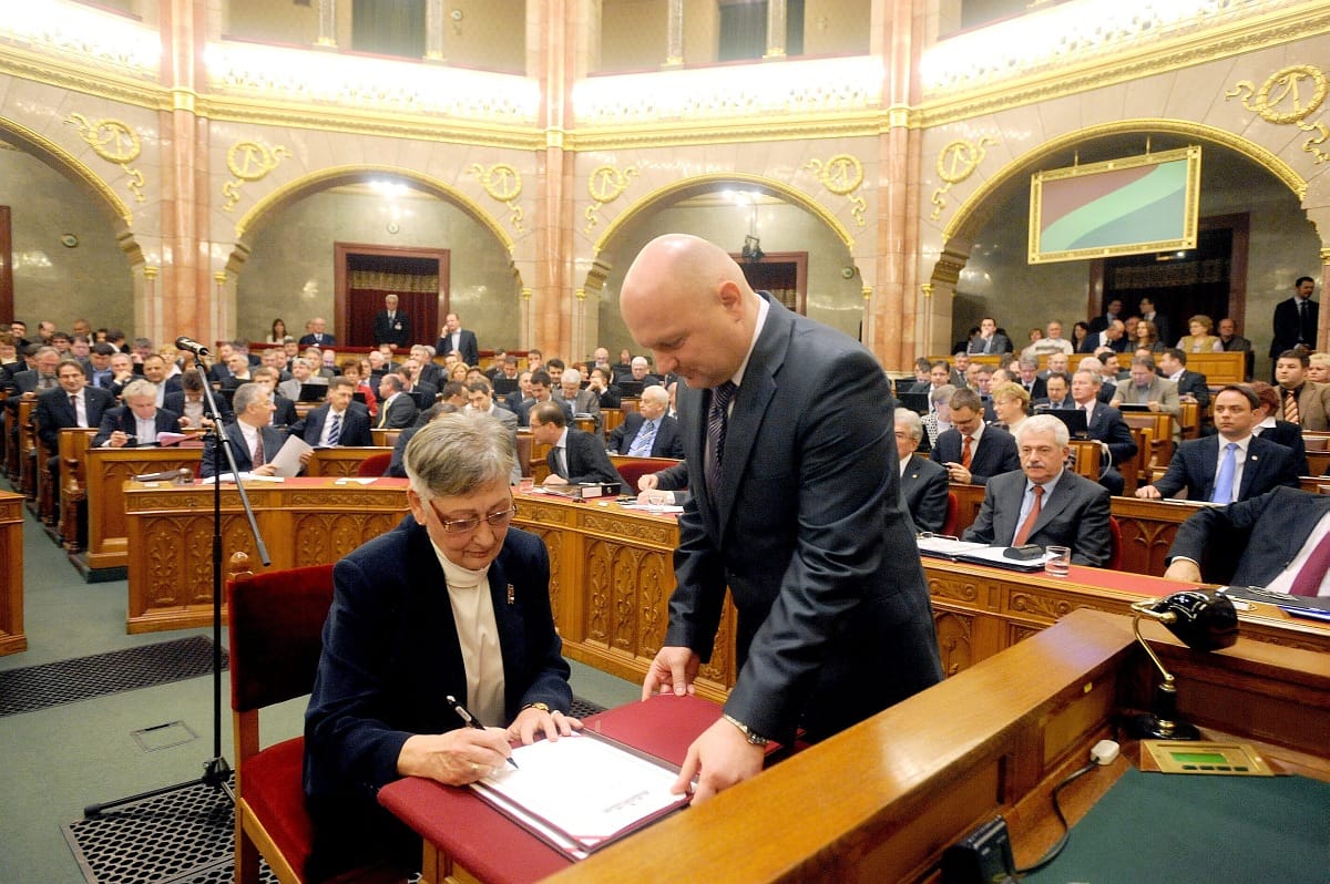 Letette a miniszteri esküt Németh Lászlóné