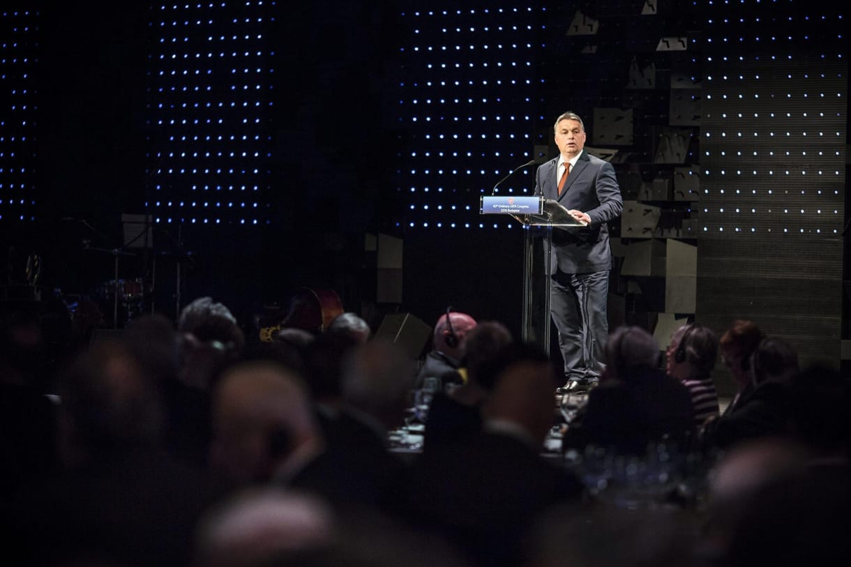 Orbán kiosztotta a feladatokat, gyorsabb kifizetésekkel pörgetnék a gazdaságot
