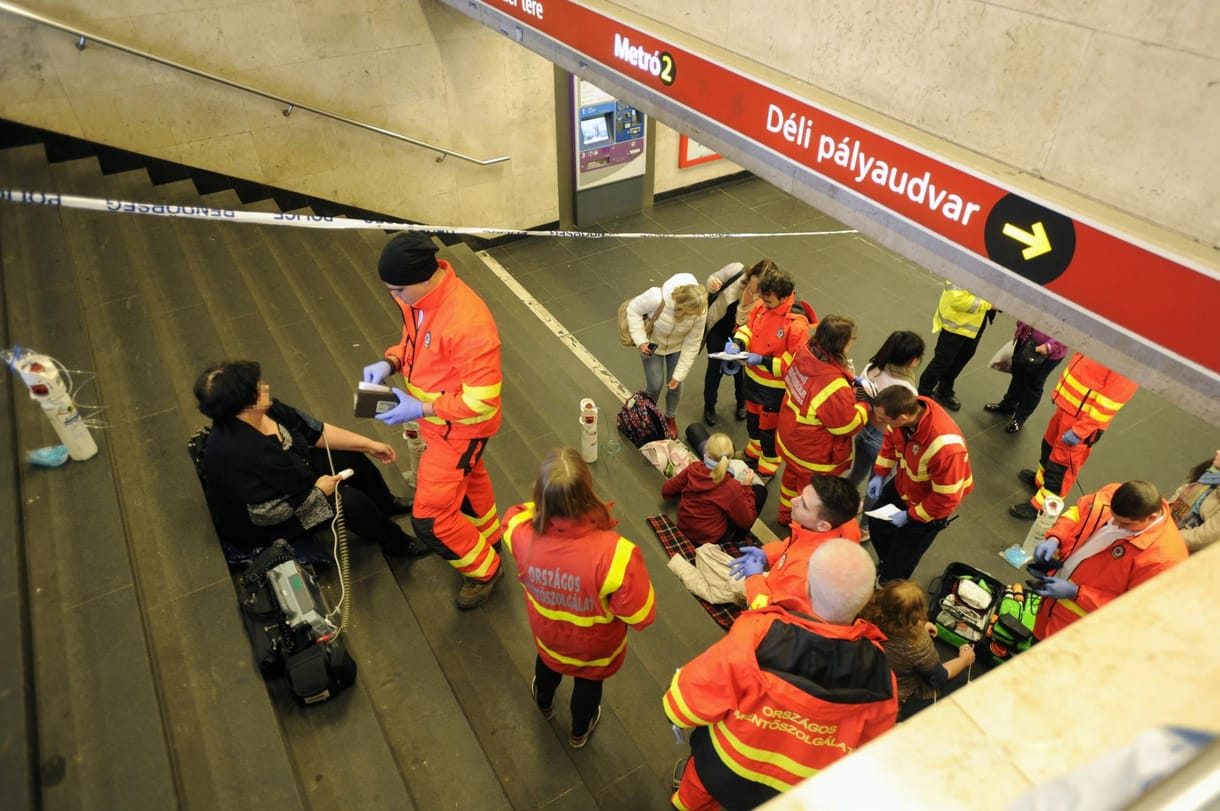 Újra a teljes vonalon jár a 2-es metró