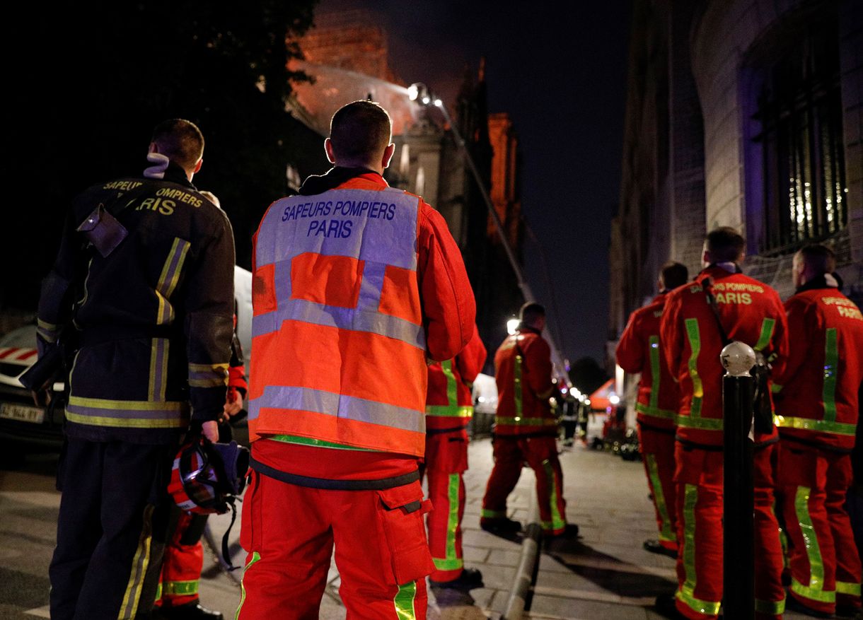 Tizenöt percre volt a teljes pusztulástól a Notre-Dame