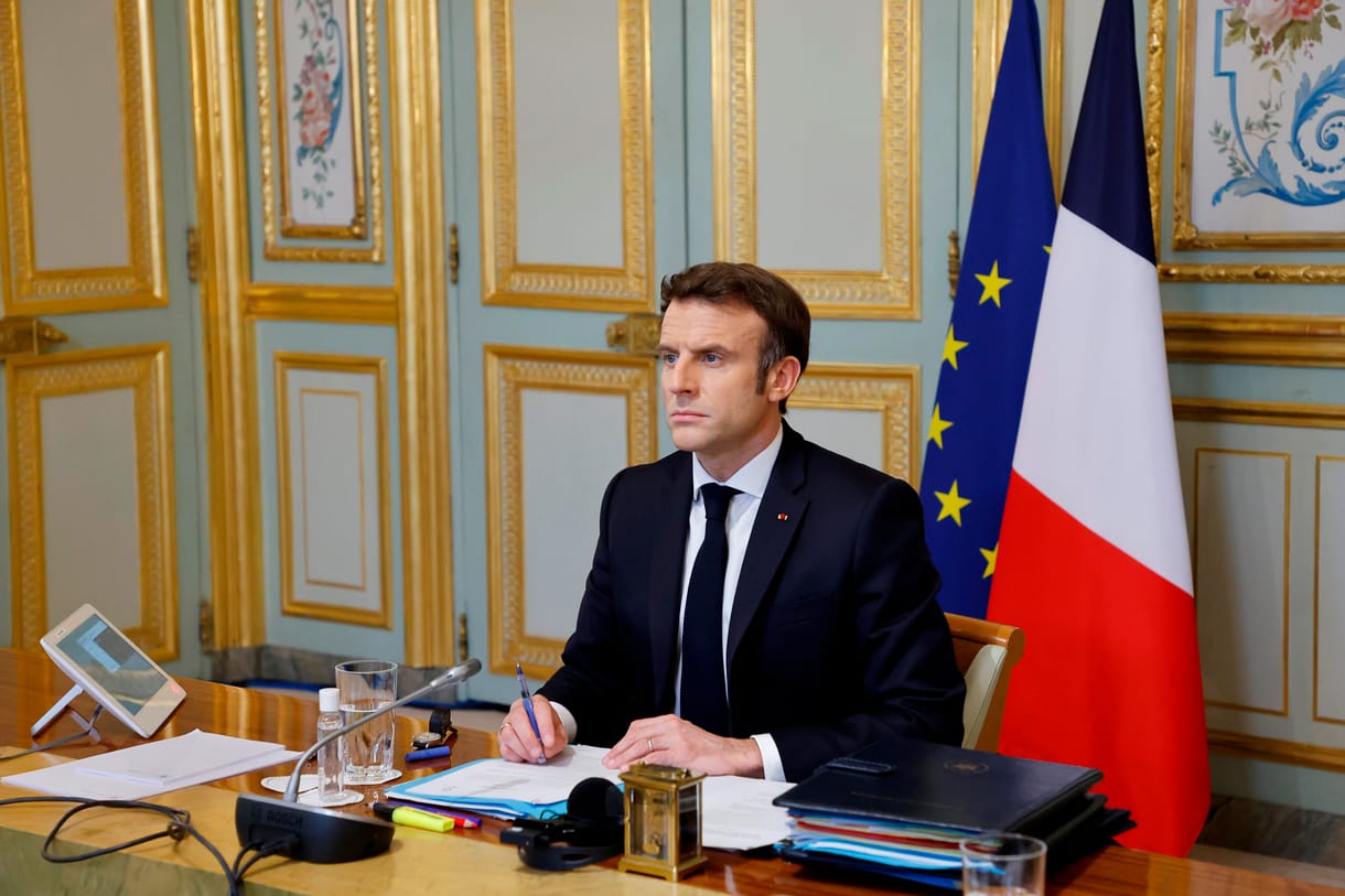 Macron: Oroszország tegye meg végre a kötelességét!
