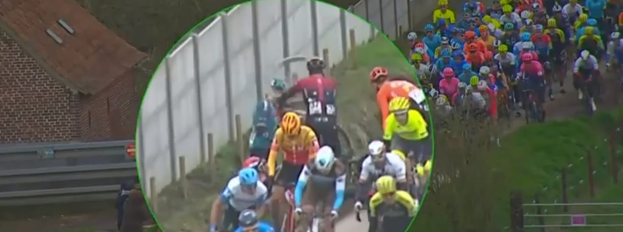 Azért zárták ki a kerékpárversenyzőt, mert biciklivel dobálta az ellenfelét