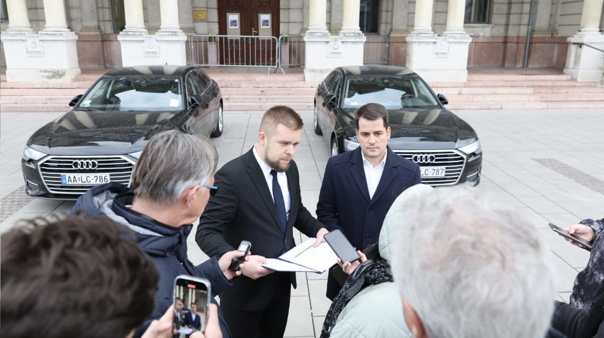 Nyilvánosságra hozták a 15 éve titkolt szerződést, amelyet Borkai győri polgármesterként az Audival kötött