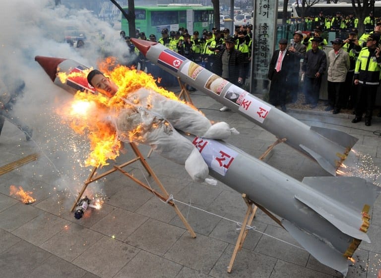 Észak-Korea közölte, Amerikát lövi majd atommal