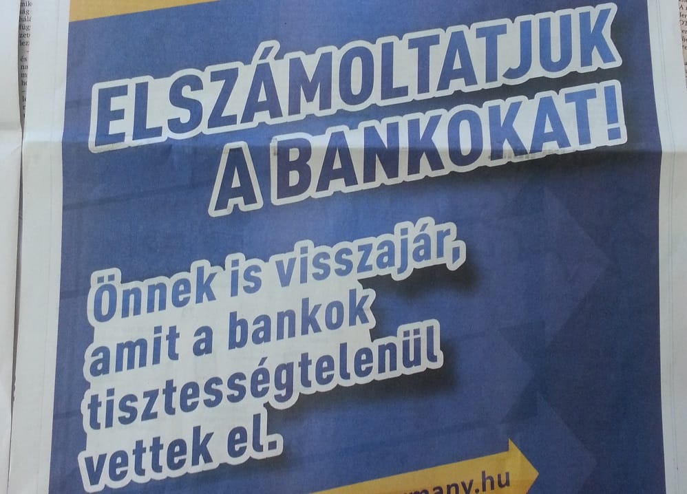 A bankoknak adott kokival reklámozza magát a kormány – fotó